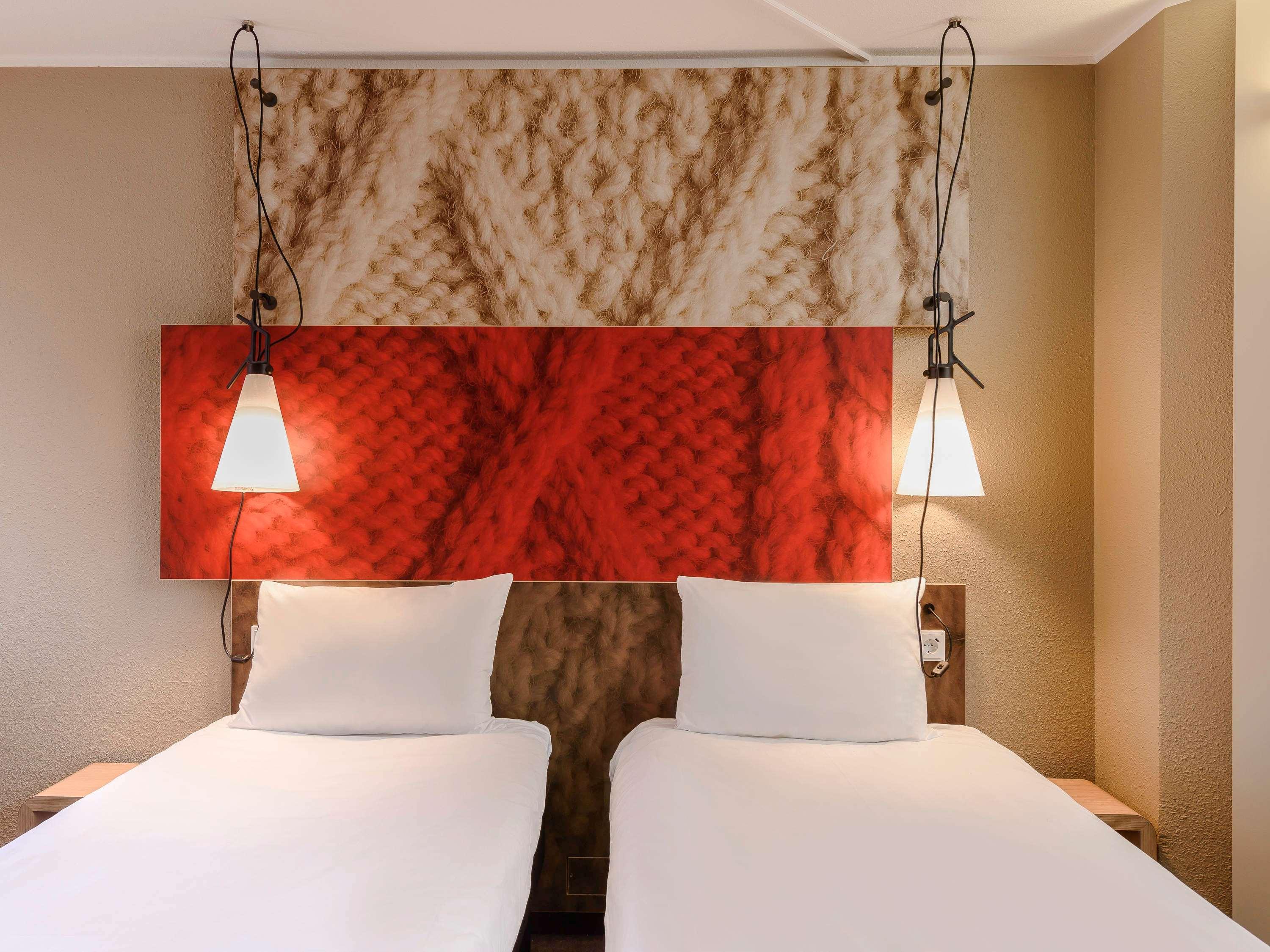 Ibis Frankfurt Centrum Hotel 3*